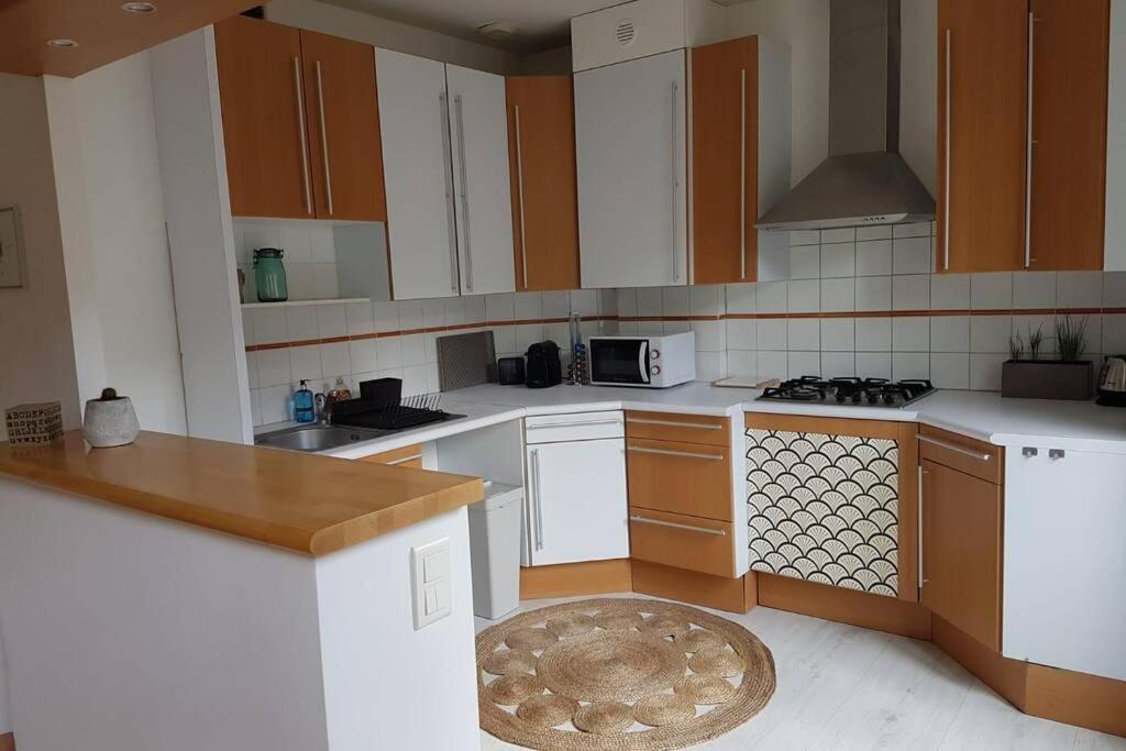 Tulle : Bel Appartement Lumineux En Centre Ville エクステリア 写真