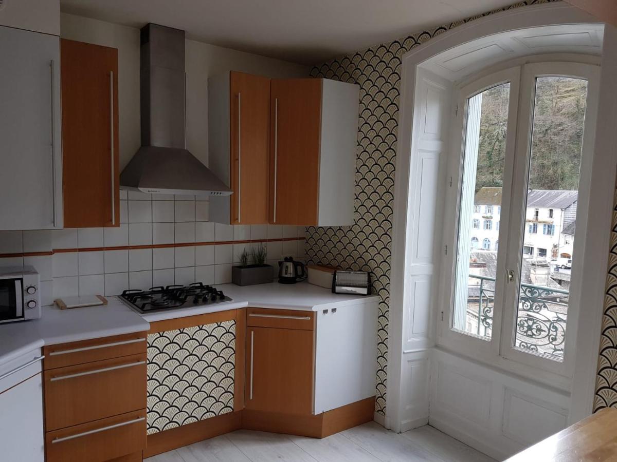 Tulle : Bel Appartement Lumineux En Centre Ville エクステリア 写真